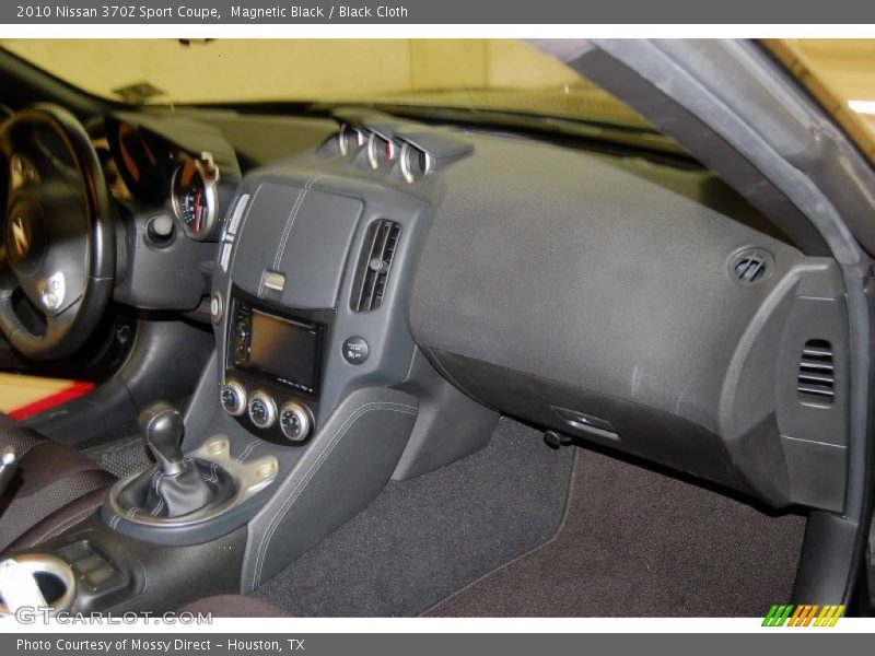 Magnetic Black / Black Cloth 2010 Nissan 370Z Sport Coupe