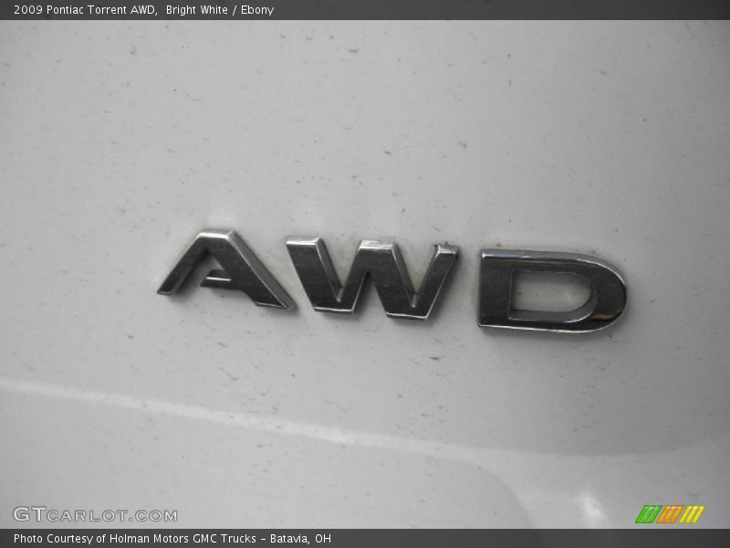 Bright White / Ebony 2009 Pontiac Torrent AWD