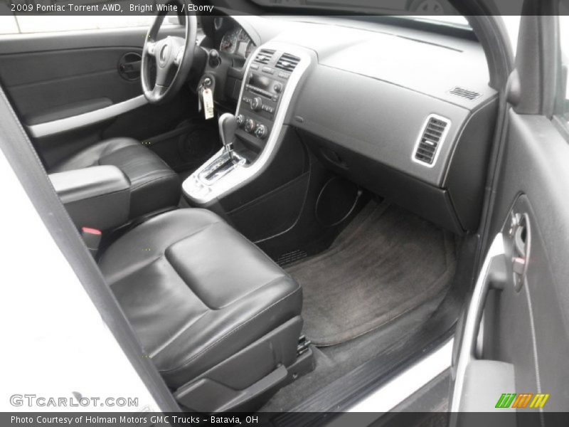 Bright White / Ebony 2009 Pontiac Torrent AWD