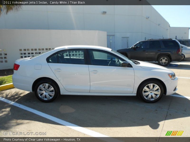 Candy White / Titan Black 2011 Volkswagen Jetta S Sedan