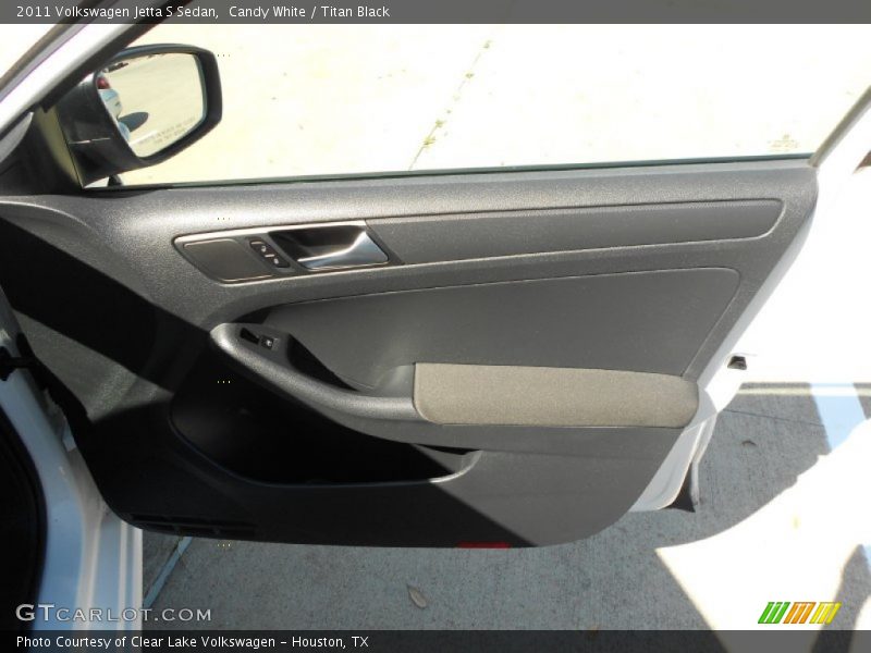 Candy White / Titan Black 2011 Volkswagen Jetta S Sedan