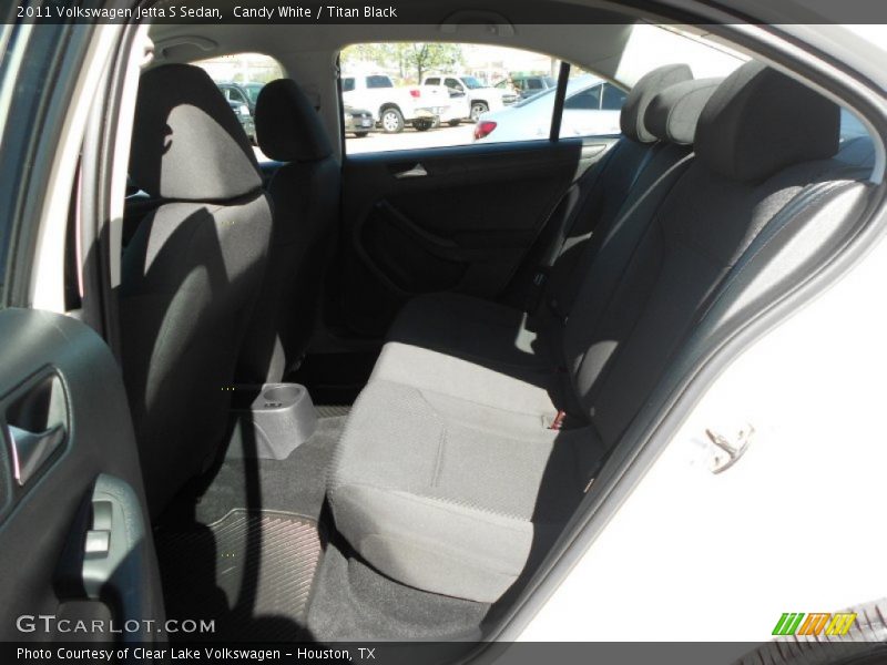 Candy White / Titan Black 2011 Volkswagen Jetta S Sedan
