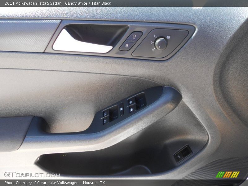 Candy White / Titan Black 2011 Volkswagen Jetta S Sedan
