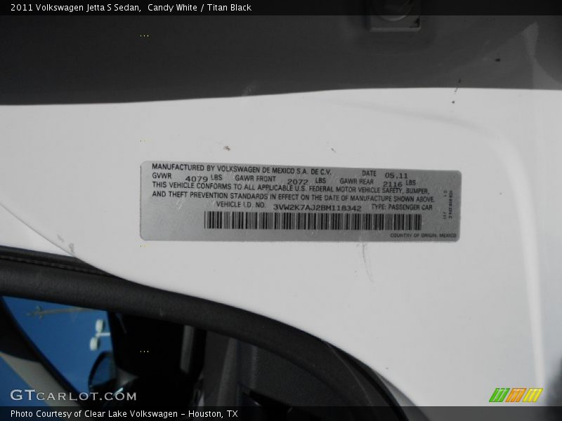 Candy White / Titan Black 2011 Volkswagen Jetta S Sedan
