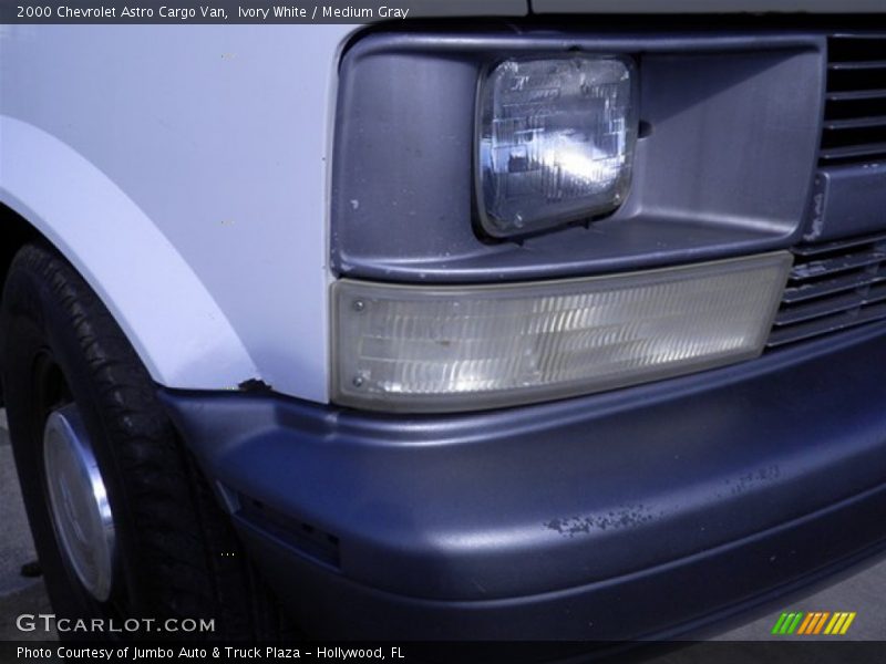 Ivory White / Medium Gray 2000 Chevrolet Astro Cargo Van