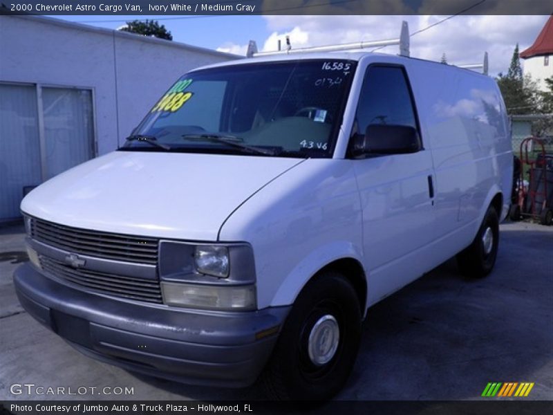 Ivory White / Medium Gray 2000 Chevrolet Astro Cargo Van