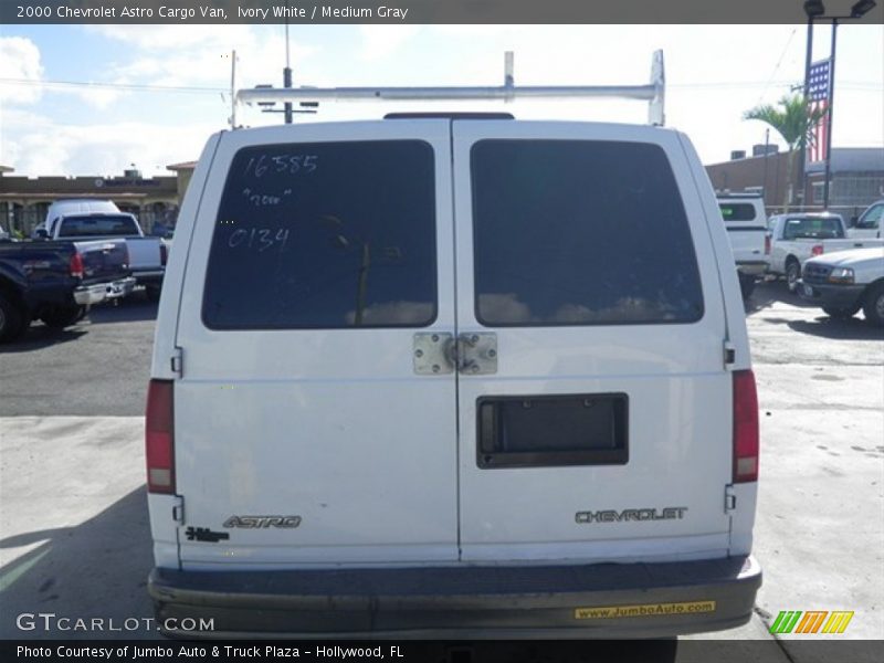 Ivory White / Medium Gray 2000 Chevrolet Astro Cargo Van