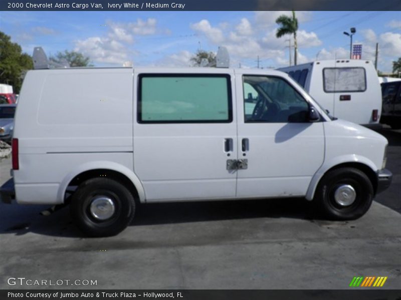 Ivory White / Medium Gray 2000 Chevrolet Astro Cargo Van