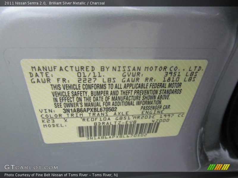 Brilliant Silver Metallic / Charcoal 2011 Nissan Sentra 2.0