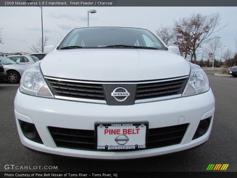 Fresh Powder / Charcoal 2009 Nissan Versa 1.8 S Hatchback
