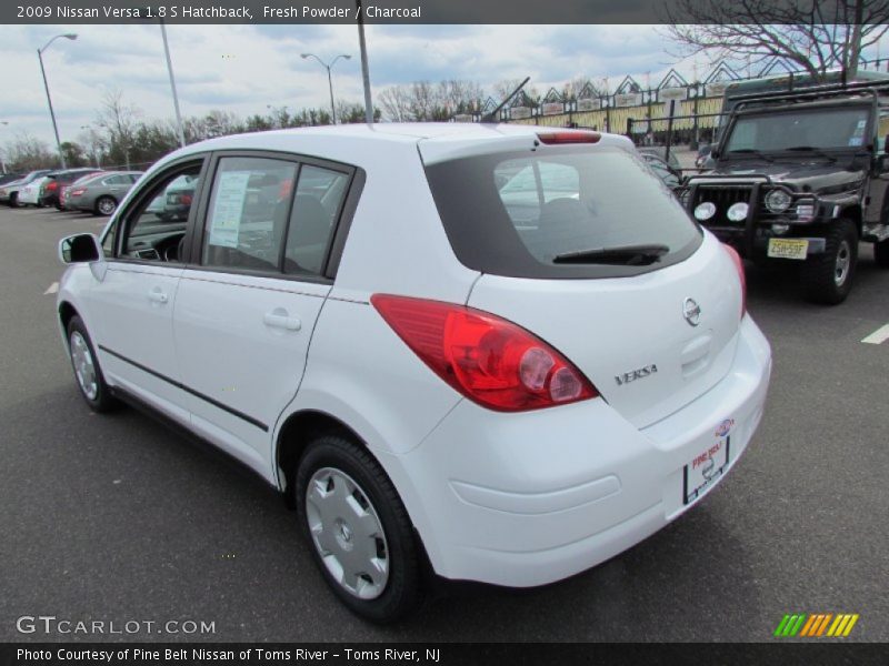 Fresh Powder / Charcoal 2009 Nissan Versa 1.8 S Hatchback