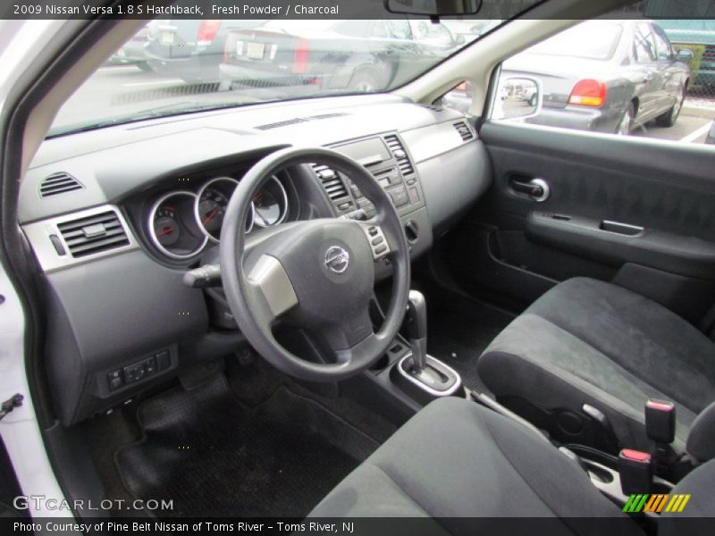  2009 Versa 1.8 S Hatchback Charcoal Interior