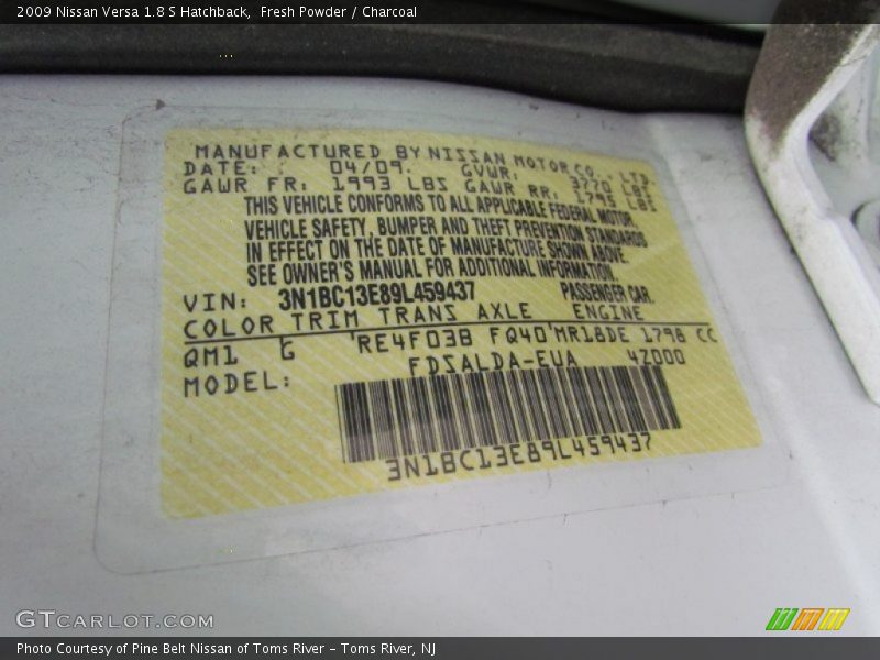 QM1 - 2009 Nissan Versa 1.8 S Hatchback