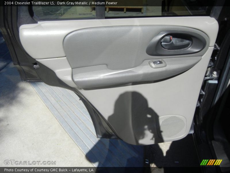 Dark Gray Metallic / Medium Pewter 2004 Chevrolet TrailBlazer LS