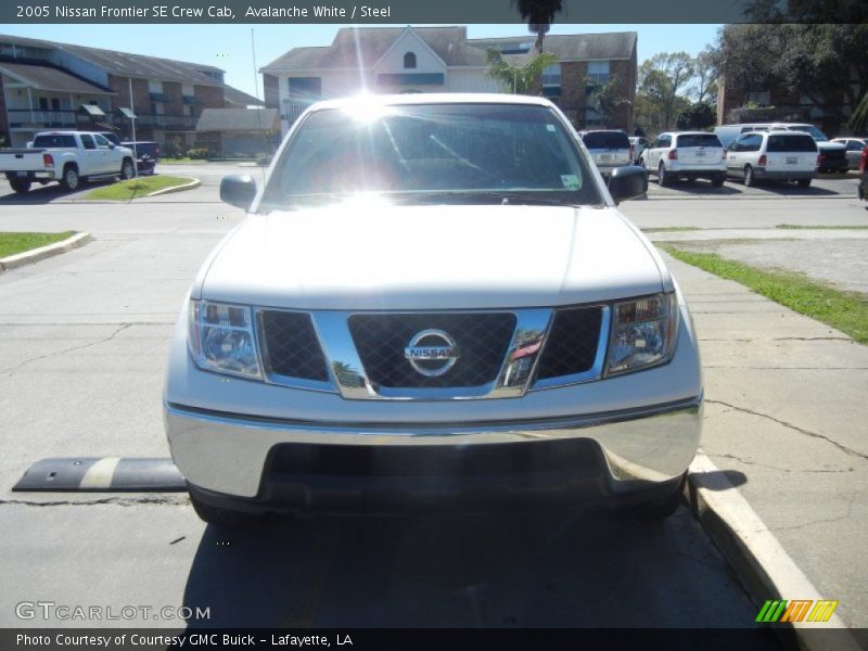 Avalanche White / Steel 2005 Nissan Frontier SE Crew Cab