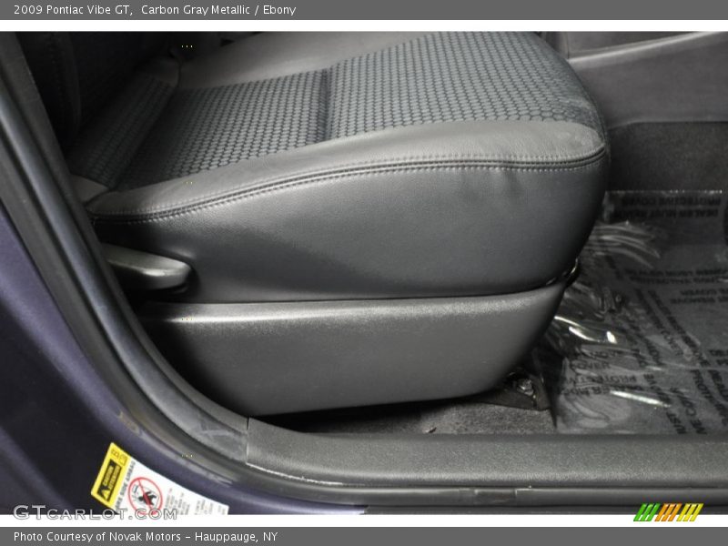 Carbon Gray Metallic / Ebony 2009 Pontiac Vibe GT