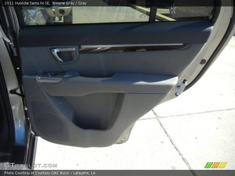 Mineral Gray / Gray 2011 Hyundai Santa Fe SE