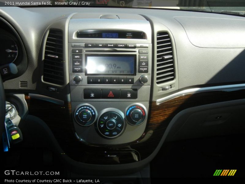 Mineral Gray / Gray 2011 Hyundai Santa Fe SE