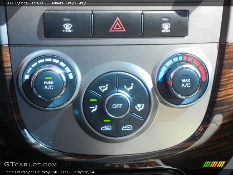 Mineral Gray / Gray 2011 Hyundai Santa Fe SE