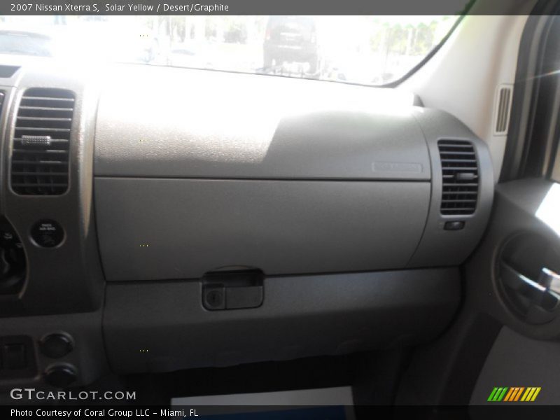 Solar Yellow / Desert/Graphite 2007 Nissan Xterra S