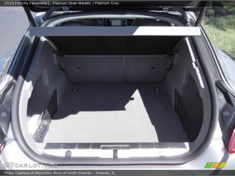  2010 Panamera S Trunk