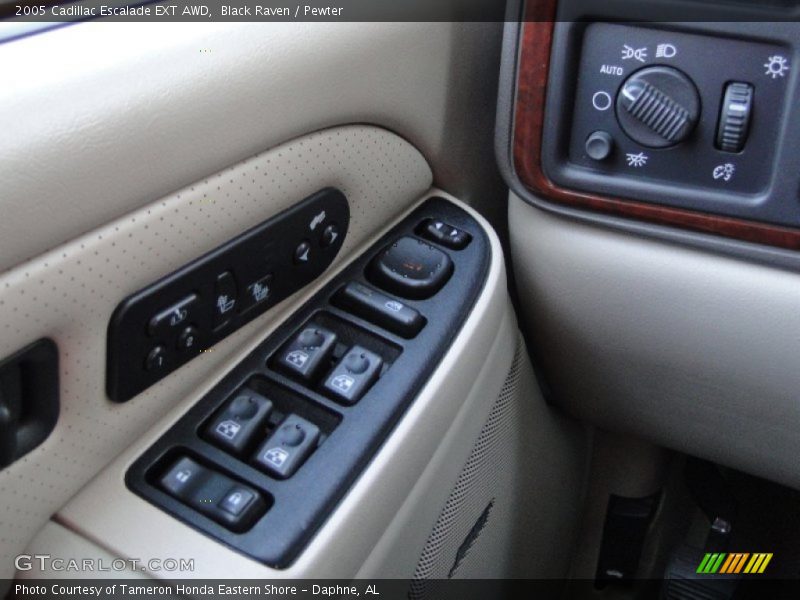 Black Raven / Pewter 2005 Cadillac Escalade EXT AWD