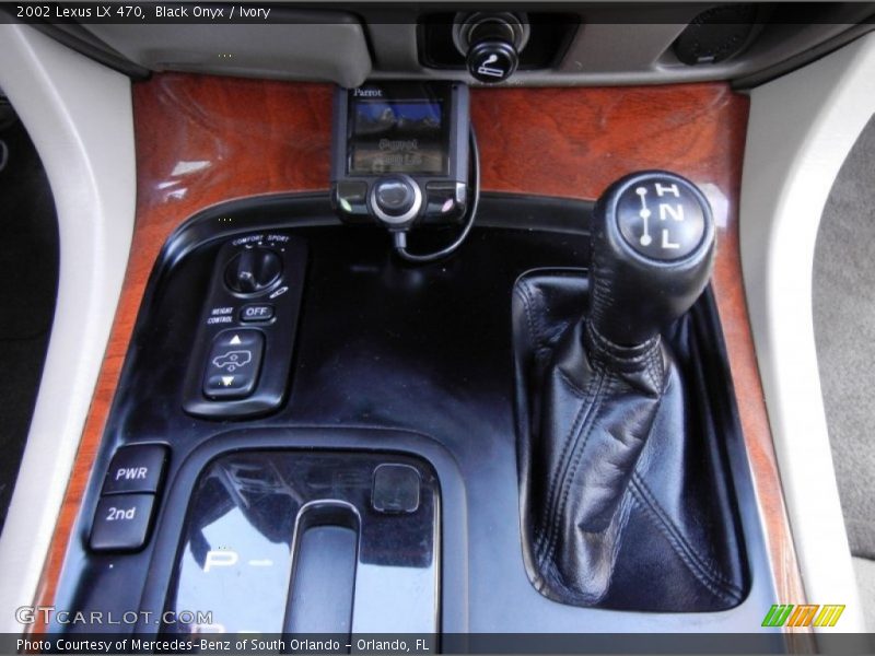 Black Onyx / Ivory 2002 Lexus LX 470