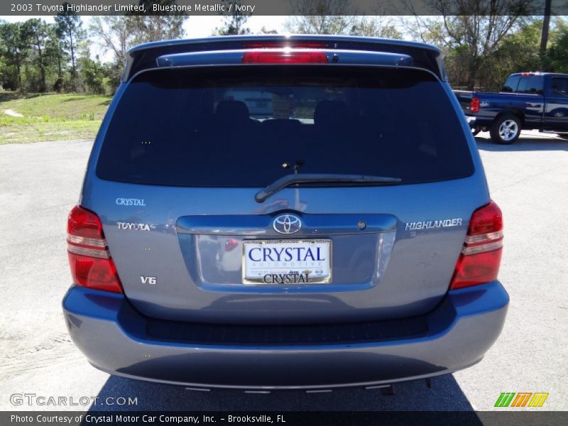 Bluestone Metallic / Ivory 2003 Toyota Highlander Limited