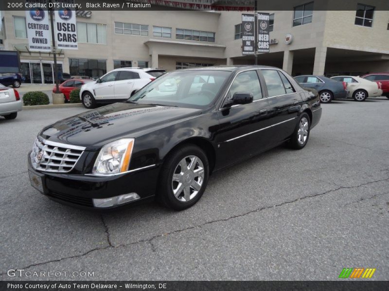 Black Raven / Titanium 2006 Cadillac DTS Luxury