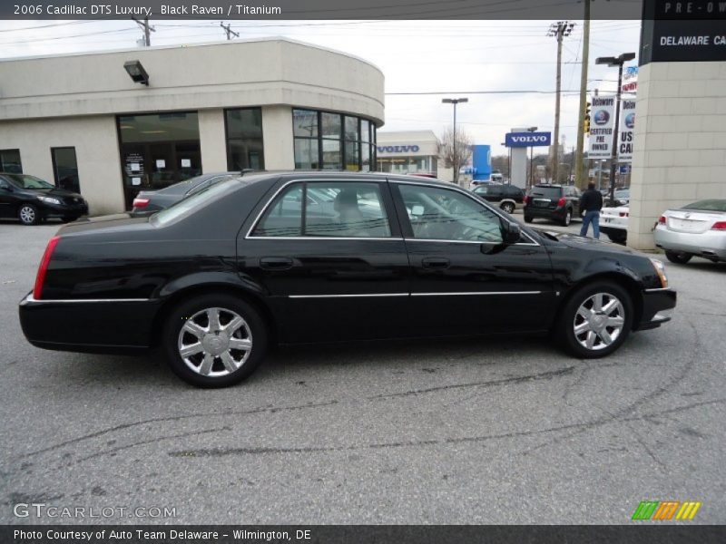 Black Raven / Titanium 2006 Cadillac DTS Luxury