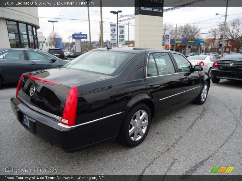 Black Raven / Titanium 2006 Cadillac DTS Luxury