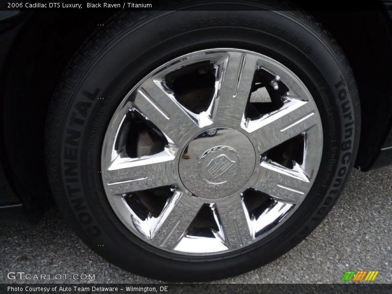 Black Raven / Titanium 2006 Cadillac DTS Luxury