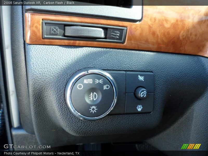 Carbon Flash / Black 2008 Saturn Outlook XR