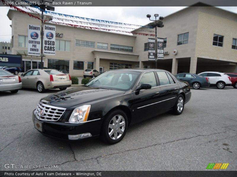 Black Raven / Titanium 2006 Cadillac DTS Luxury