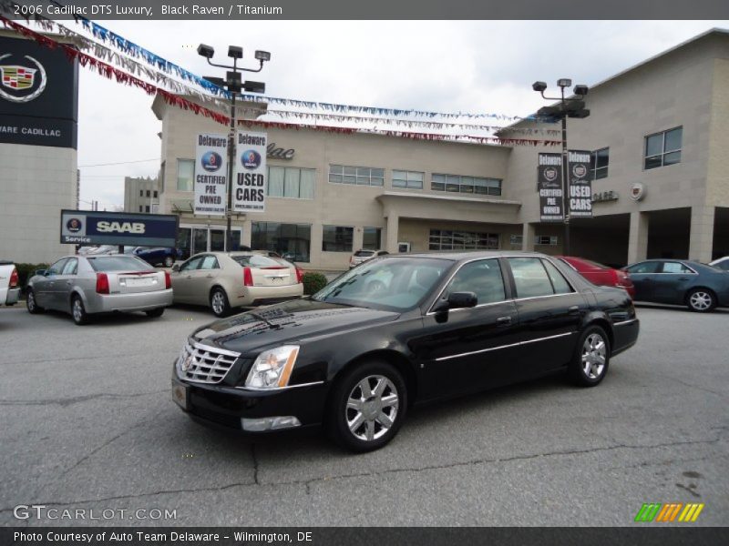 Black Raven / Titanium 2006 Cadillac DTS Luxury