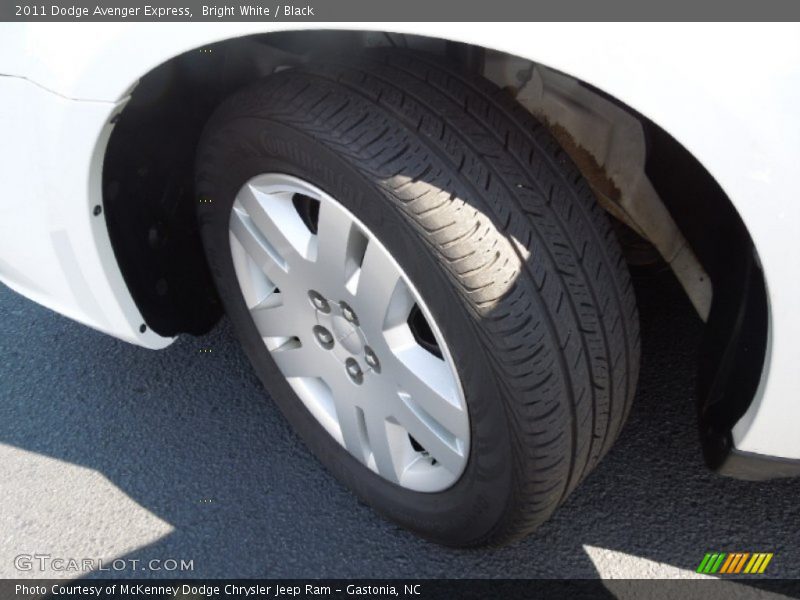 Bright White / Black 2011 Dodge Avenger Express