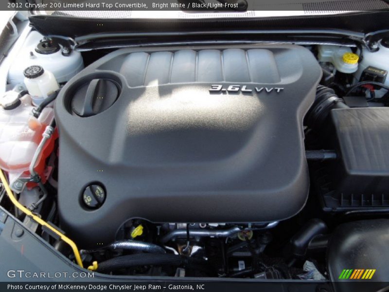 Bright White / Black/Light Frost 2012 Chrysler 200 Limited Hard Top Convertible