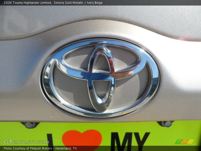 Sonora Gold Metallic / Ivory Beige 2006 Toyota Highlander Limited