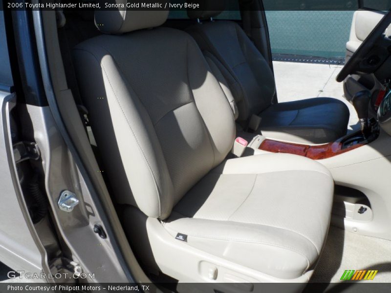 Sonora Gold Metallic / Ivory Beige 2006 Toyota Highlander Limited
