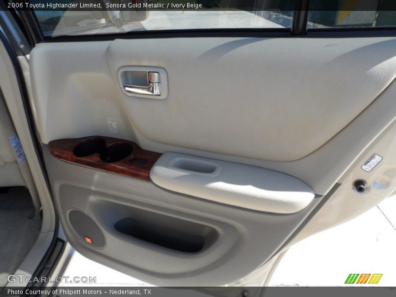Sonora Gold Metallic / Ivory Beige 2006 Toyota Highlander Limited