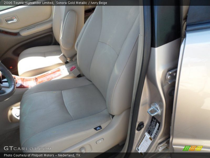 Sonora Gold Metallic / Ivory Beige 2006 Toyota Highlander Limited