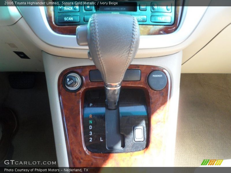 Sonora Gold Metallic / Ivory Beige 2006 Toyota Highlander Limited