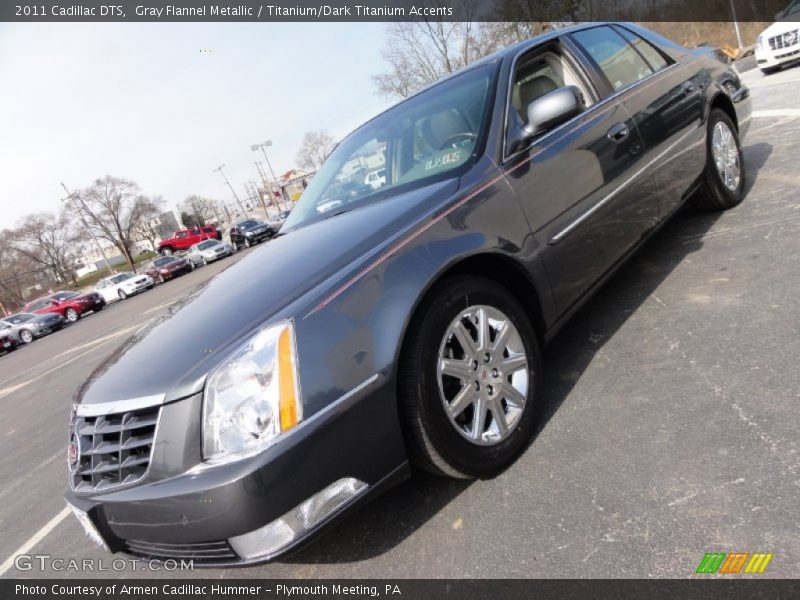 Gray Flannel Metallic / Titanium/Dark Titanium Accents 2011 Cadillac DTS