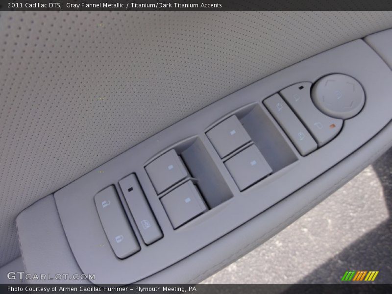 Gray Flannel Metallic / Titanium/Dark Titanium Accents 2011 Cadillac DTS