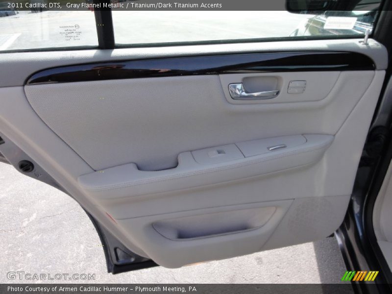 Gray Flannel Metallic / Titanium/Dark Titanium Accents 2011 Cadillac DTS