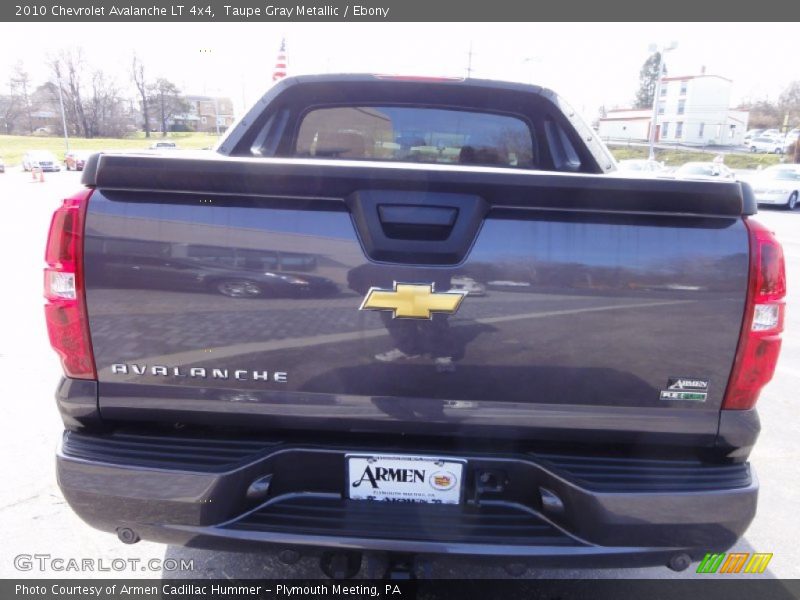 Taupe Gray Metallic / Ebony 2010 Chevrolet Avalanche LT 4x4
