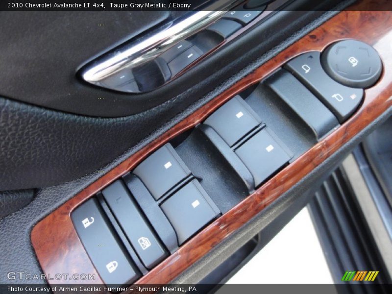 Taupe Gray Metallic / Ebony 2010 Chevrolet Avalanche LT 4x4