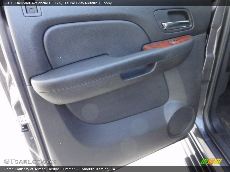 Taupe Gray Metallic / Ebony 2010 Chevrolet Avalanche LT 4x4
