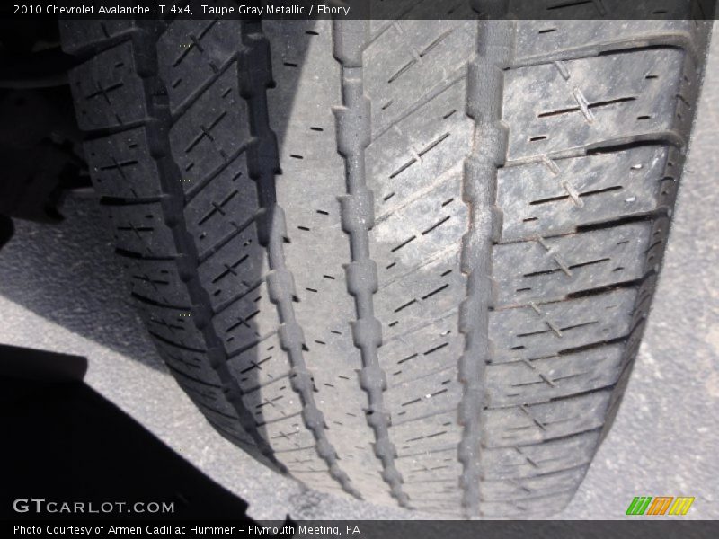 Taupe Gray Metallic / Ebony 2010 Chevrolet Avalanche LT 4x4