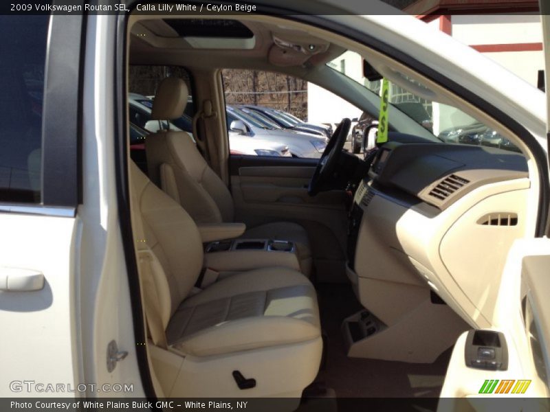 Calla Lilly White / Ceylon Beige 2009 Volkswagen Routan SEL